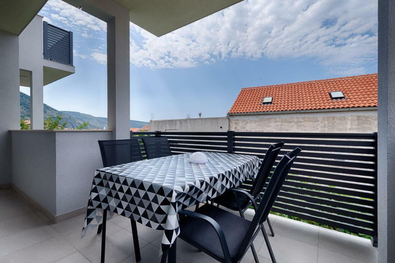 Apartmani Dule Komiza Komiža Exterior foto